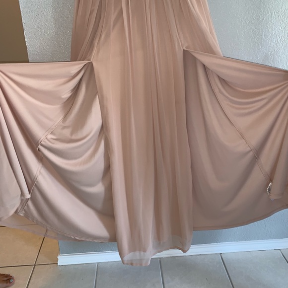 Beautiful stunning Aidan blush dress never worn - Picture 3 of 7